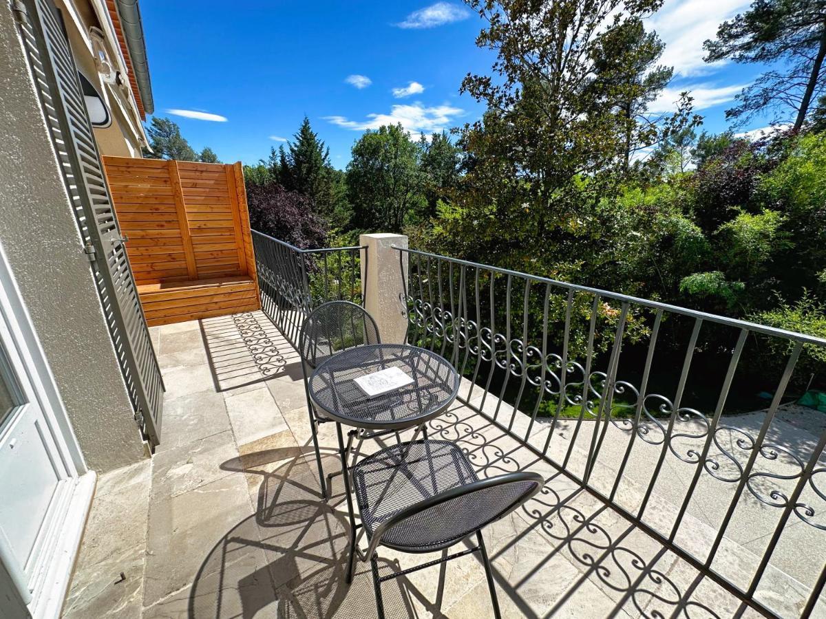 Hotel Le Repos Du Keyrie Saint-Marc-Jaumegarde Exteriér fotografie
